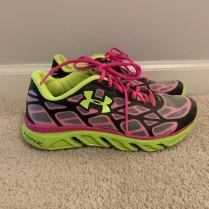 Under Armour Spine Sneakers
